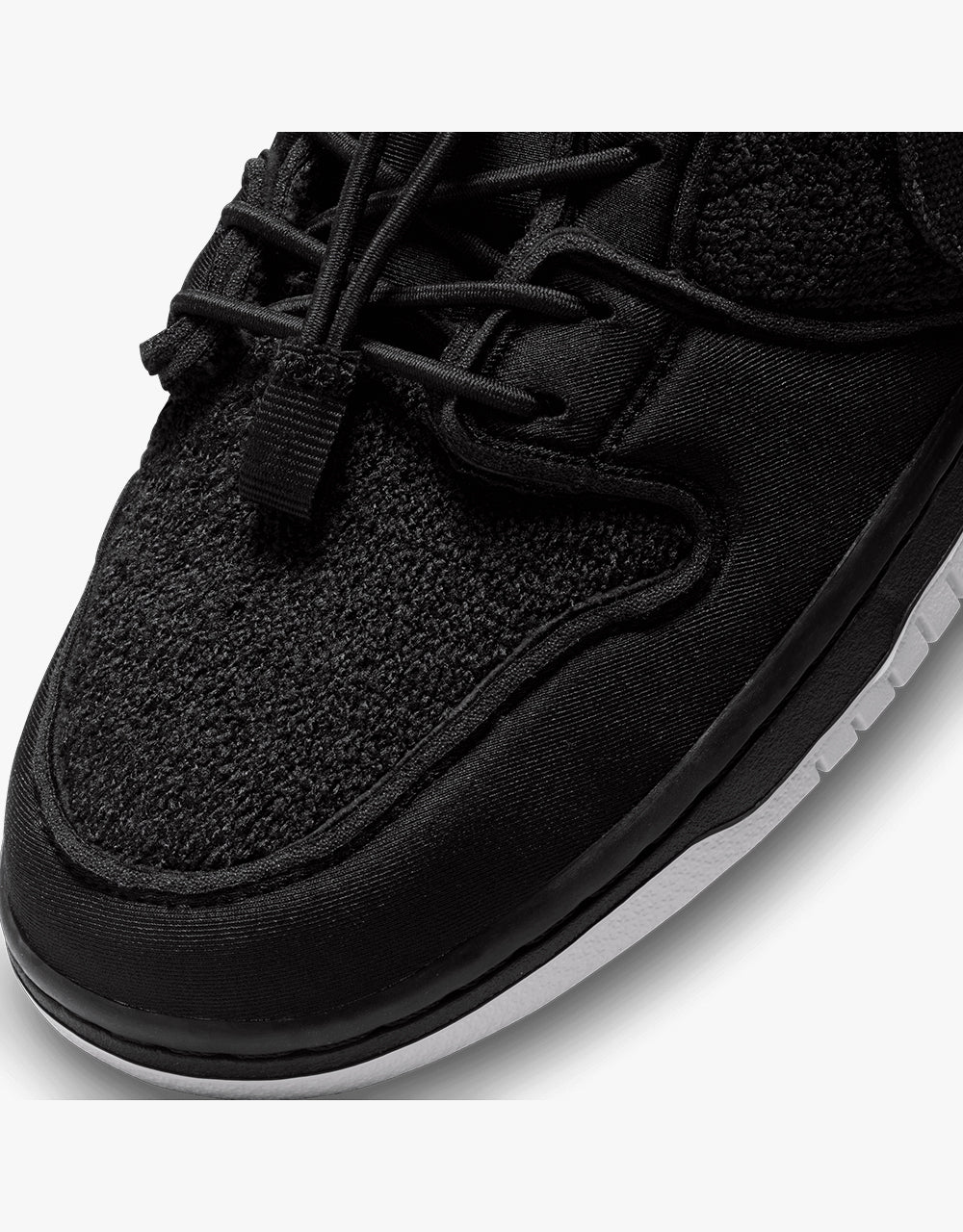 Nike SB 'Gnarhunters' Dunk Low Pro QS - Black/Black-White