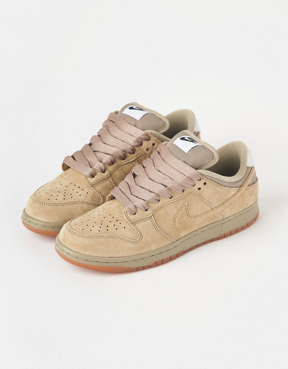 Nike SB Dunk Low Pro B Skate Shoes - Parachute Beige/Parachute Beige