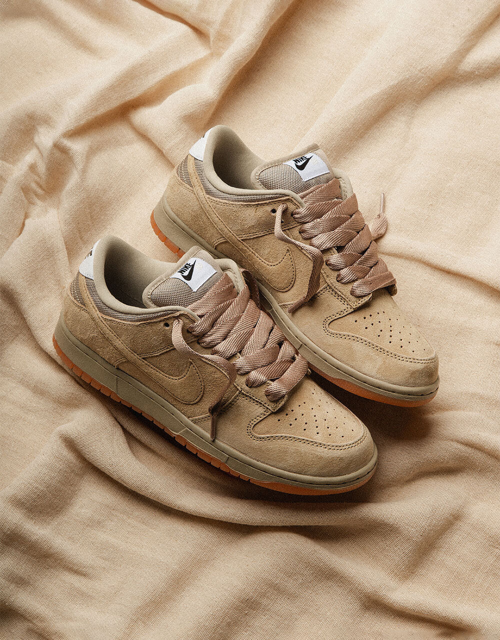 Nike SB Dunk Low Pro B Skate Shoes - Parachute Beige/Parachute Beige