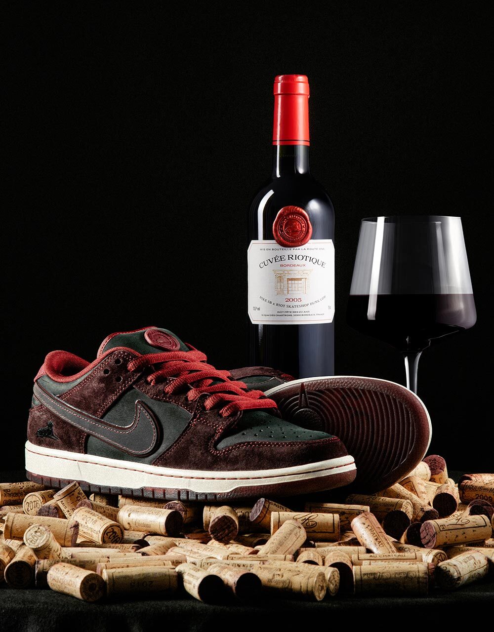 Dark Team Black And Red Sb Dunks Nike SB 'Riot' Dunk Low Pro