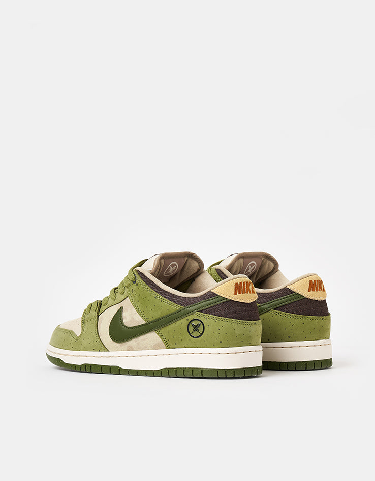 nike khaki green shoes