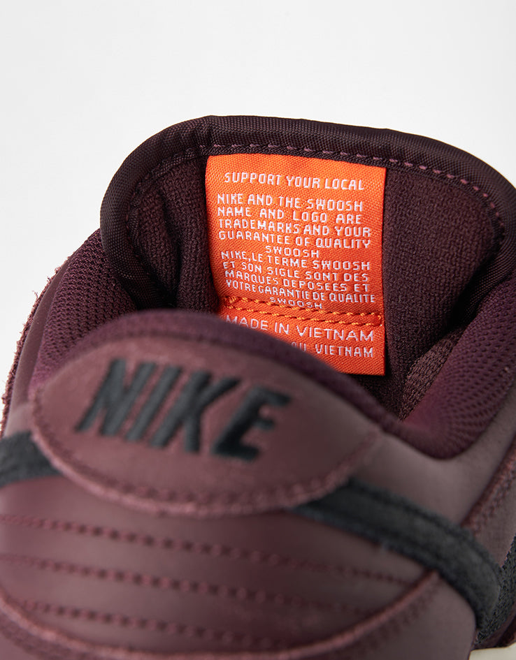 Nike SB 'Orange Label' Dunk Low Pro ISO Skate Shoes - Burgundy Crush/Black-Mystic Dates-Sail