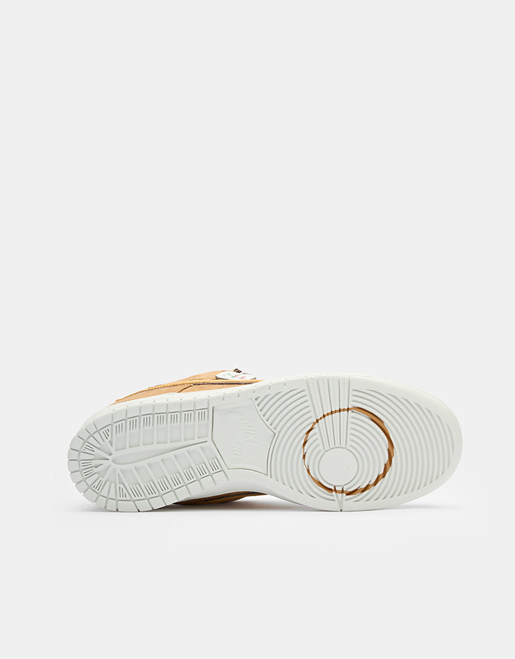 NOTE Manchester x Nike SB 'Biscuits' Dunk Low Pro QS Skate Shoes - Flax/Honeycomb-Summit White