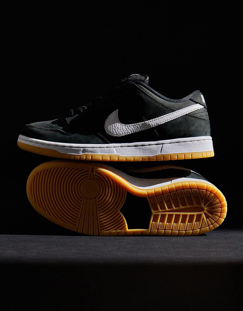 Nike SB Dunk Low Skate Shoes - Black/White-Gum Light Brown