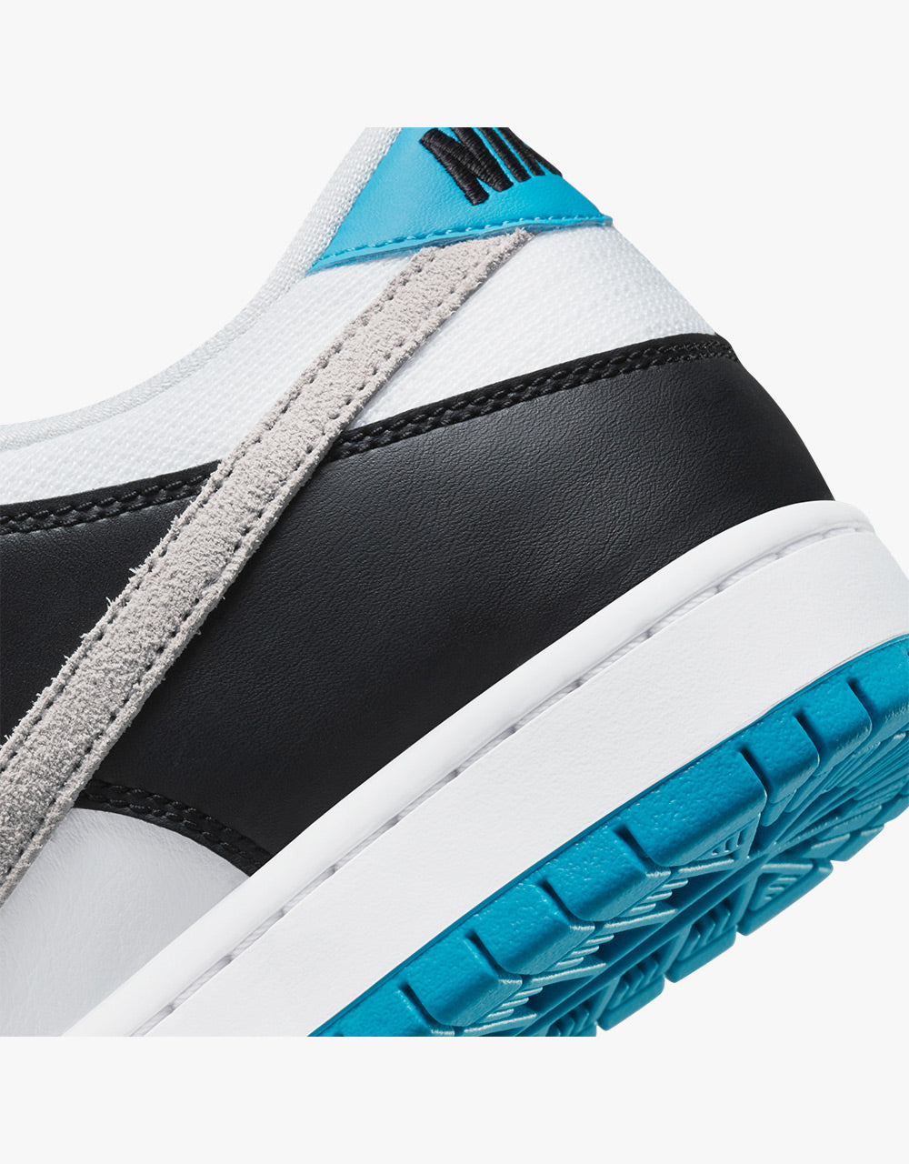 Nike SB 'Laser Blue' Dunk Low Pro - White/neutral grey-black-laser