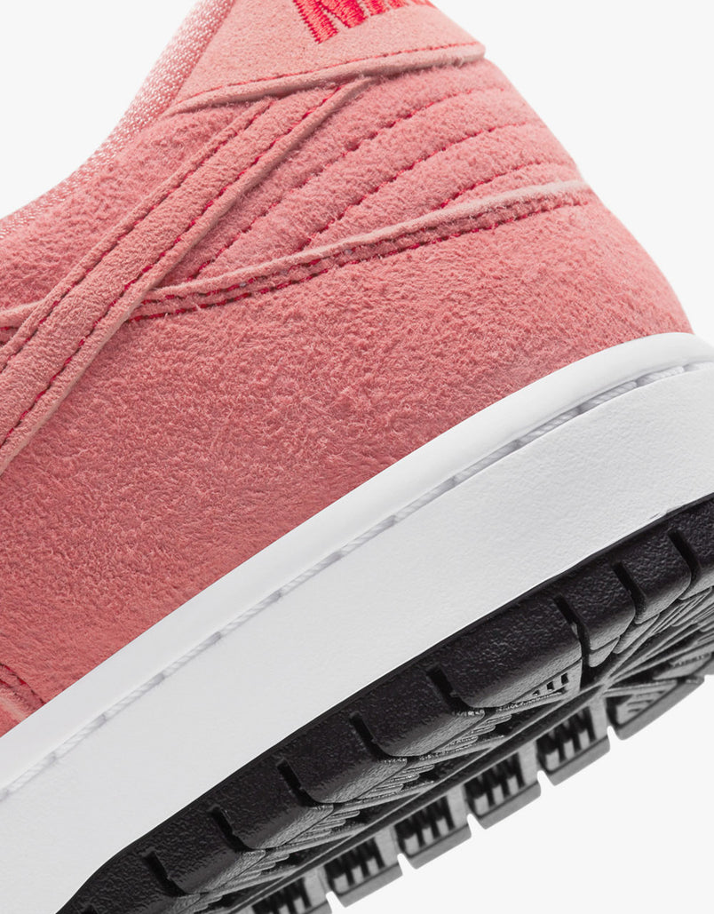 Nike SB 'Pink Pig' Dunk Low Pro Premium Skate Shoes - Atomic Pink