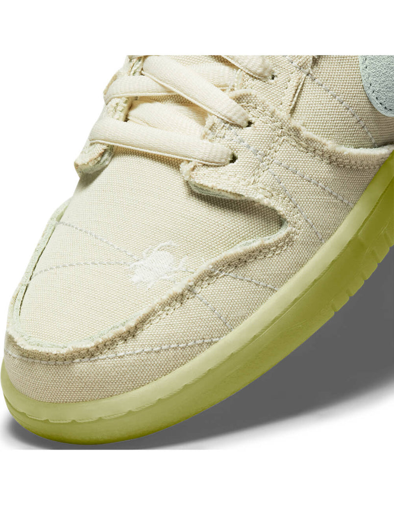 Nike SB 'Mummy' Dunk Low Pro Premium - Coconut Milk/Seafoam-Yellow