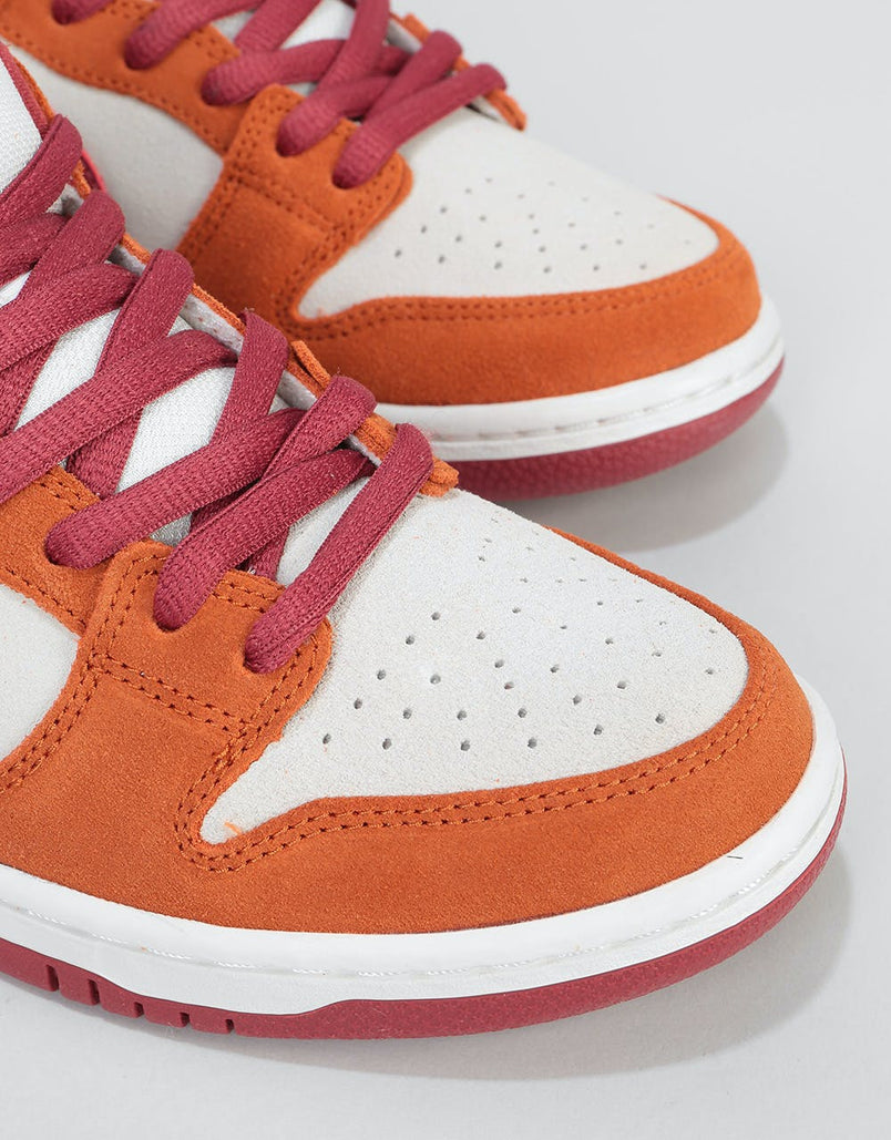 nike sb dunk low dark russet cedar