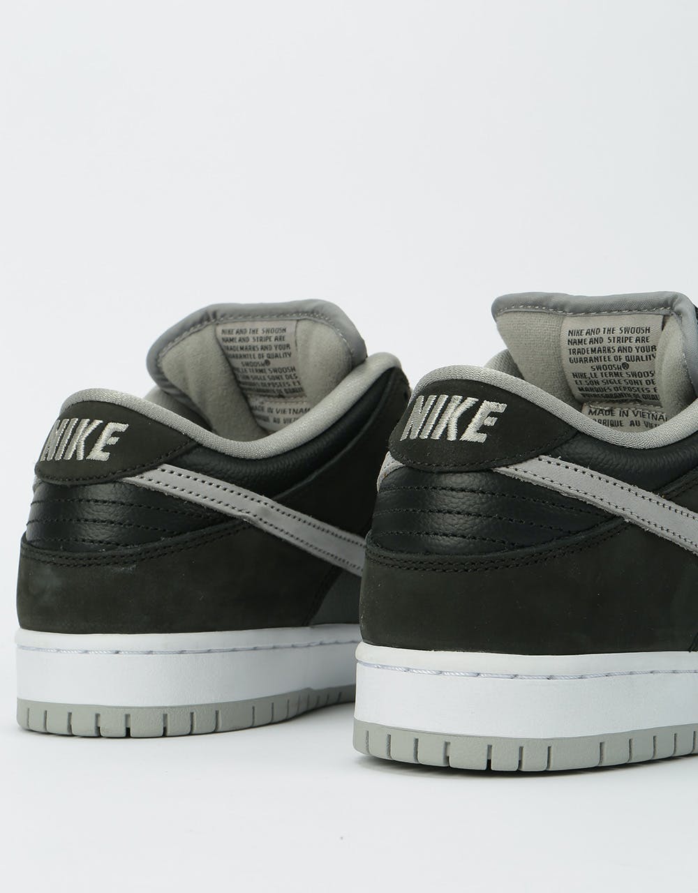 Nike SB Dunk Low Pro Skate Shoes - Black/Medium Grey-Black-White