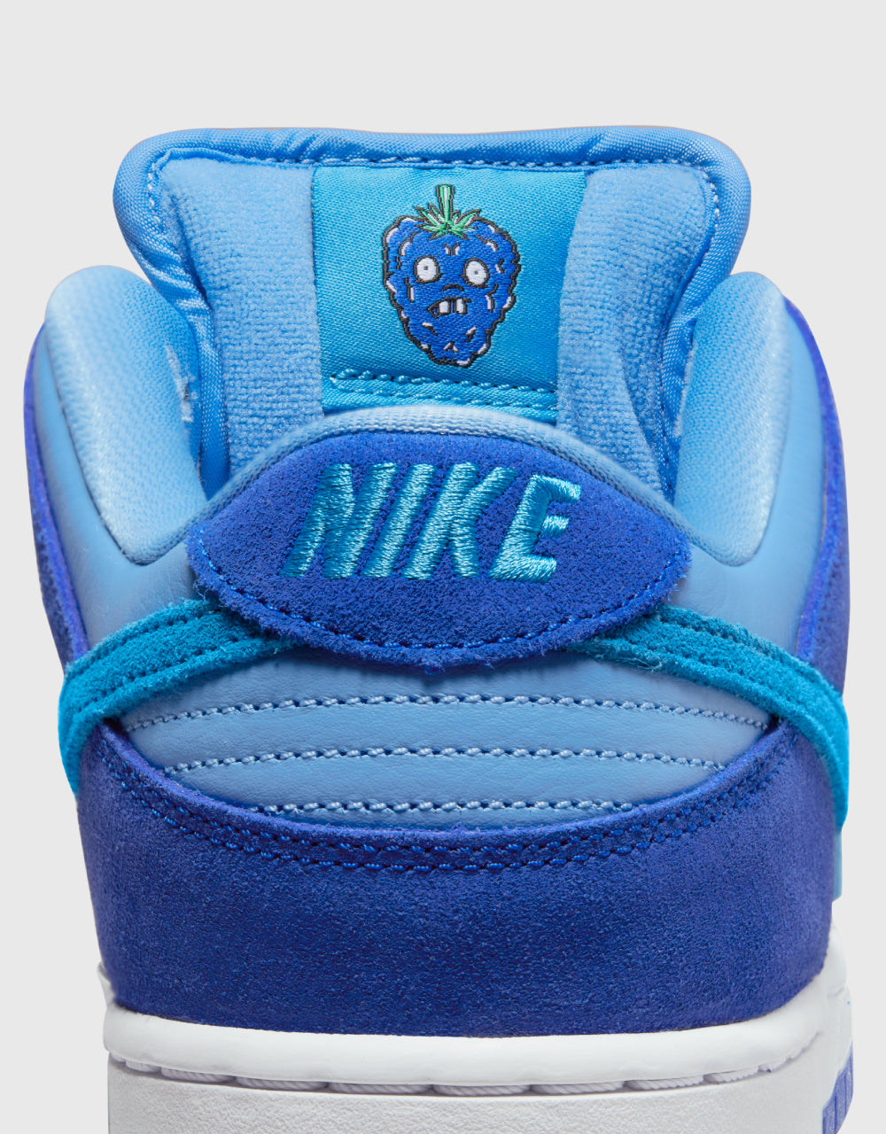 sb dunk low pro laser blue