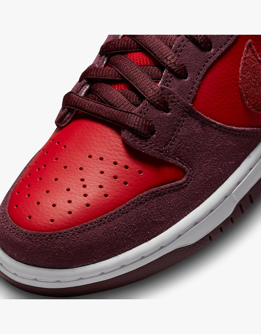 Nike SB 'Pit Stop Cherry' Dunk Low Pro Skate Shoes