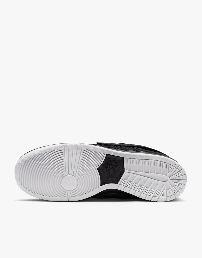 Nike SB 'Gnarhunters' Dunk Low Pro QS - Black/Black-White – Route